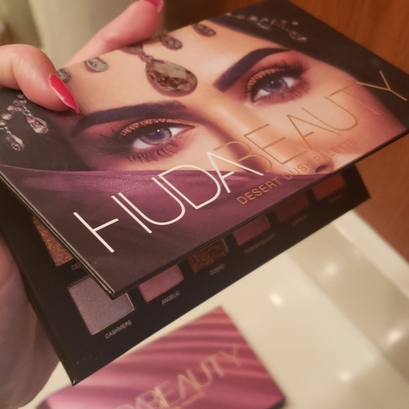HUDA BEAUTY Other - HUDA BEAUTY Desert Dusk Palette